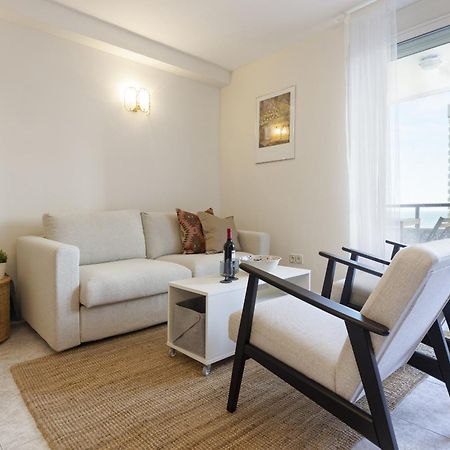 Beachfront Apartment With Terrace And Seaviews Fuengirola Esterno foto